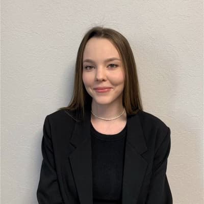 Profile photo of Maya, Economics tutor at Wiingy 