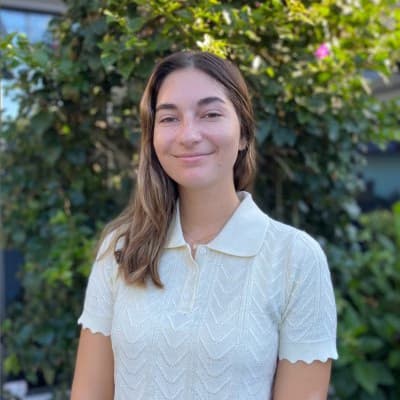 Profile photo of Meredith, French tutor at Wiingy 