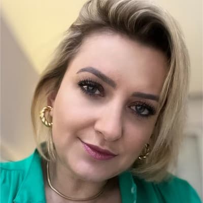 Profile photo of Mia, Architecture tutor at Wiingy 