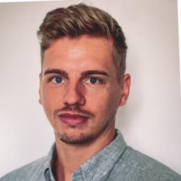 Profile photo of Michael, English tutor at Wiingy 