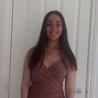 Profile photo of Mila, Science tutor at Wiingy 