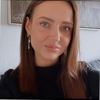 Profile photo of Mira, Violin tutor at Wiingy 