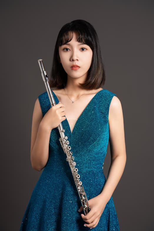 Profile photo of lAURA, Music tutor at Wiingy