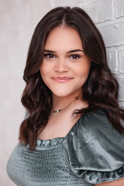 Profile photo of Elena, Singing tutor at Wiingy 