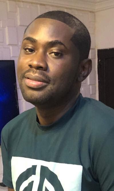 Profile photo of Mukosolu, Economics tutor at Wiingy 