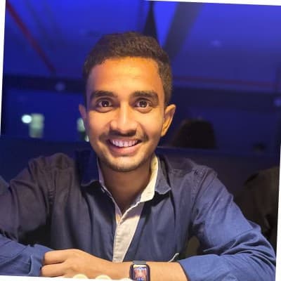 Profile photo of Neel, Yoga tutor at Wiingy 