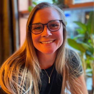 Profile photo of Nia, Violin tutor at Wiingy