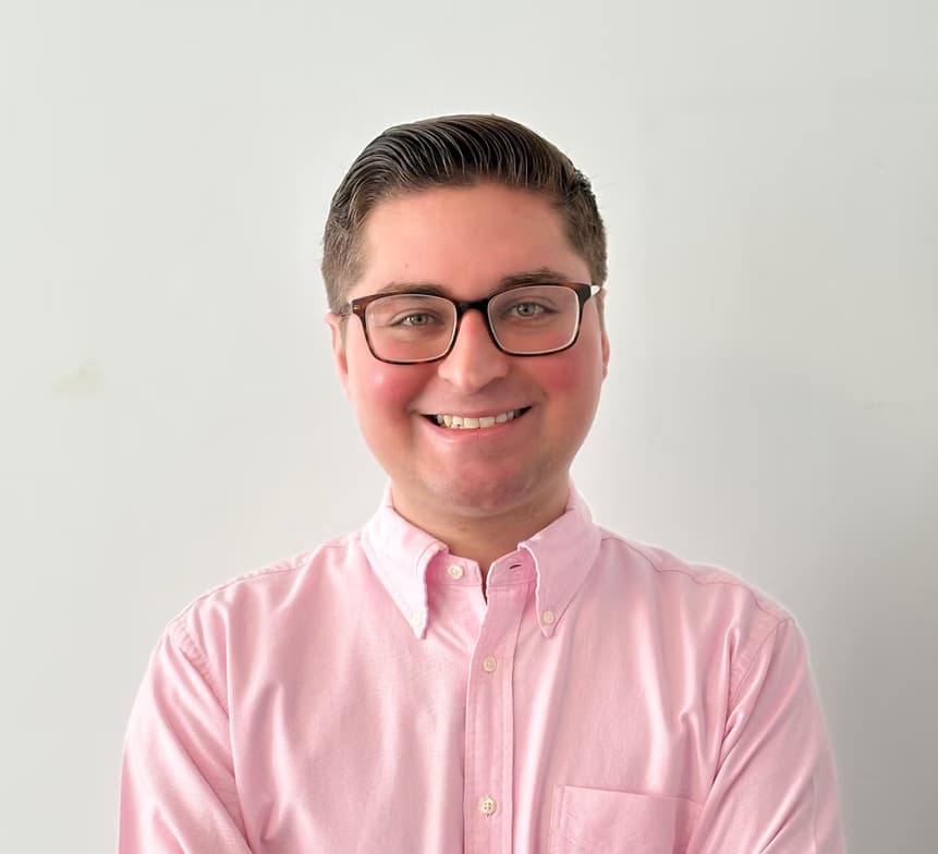 Profile photo of Nikolas, Economics tutor at Wiingy