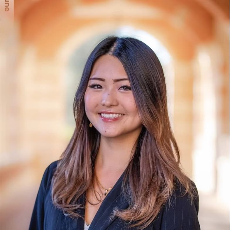 Profile photo of Verity, Physics tutor at Wiingy 