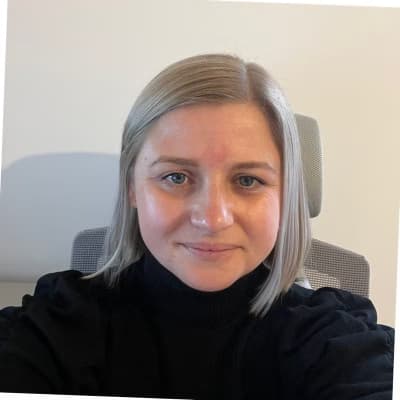 Profile photo of Nova, Singing tutor at Wiingy