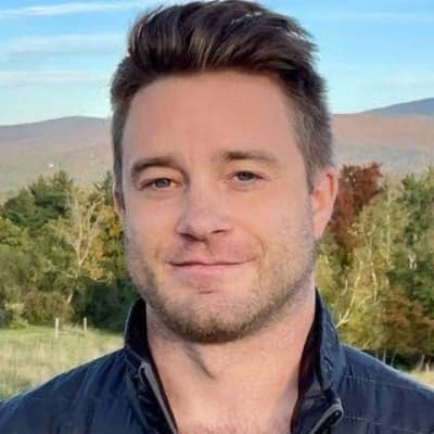 Profile photo of Oliver, Physics tutor at Wiingy 