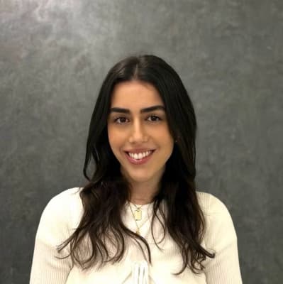 Profile photo of Olivia, English tutor at Wiingy 