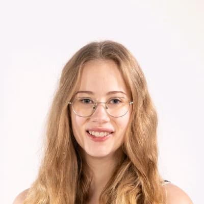 Profile photo of Opal, AP tutor at Wiingy 