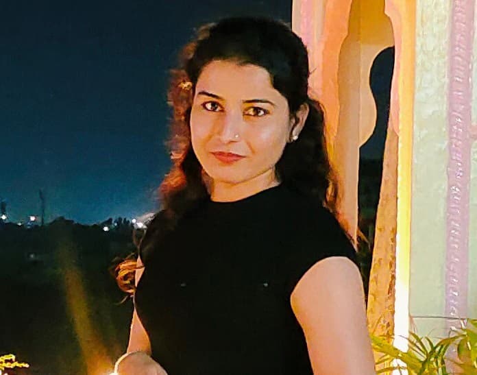 Profile photo of Pooja , Physics tutor at Wiingy