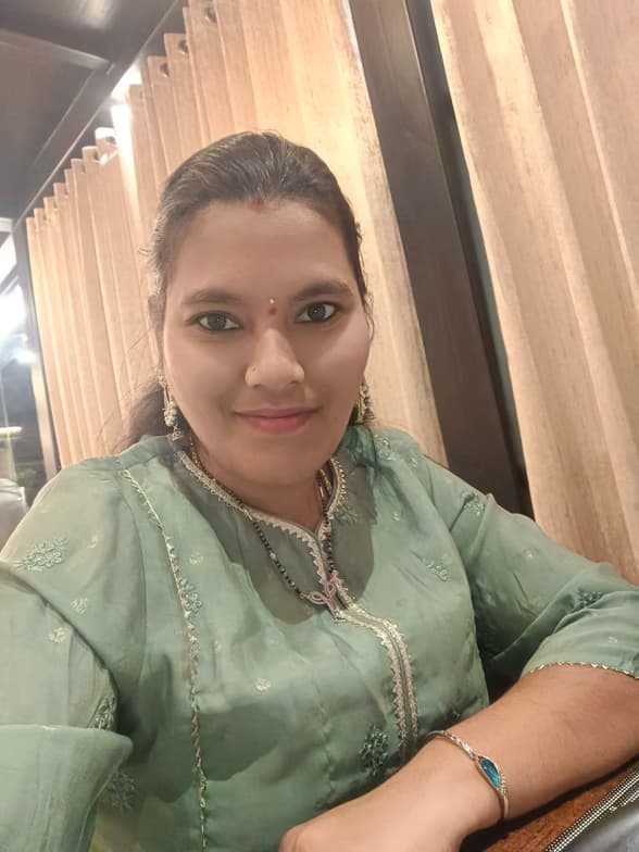 Profile photo of Pooja , Hindi tutor at Wiingy 