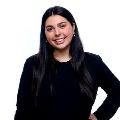 Profile photo of Poppy, AP tutor at Wiingy 