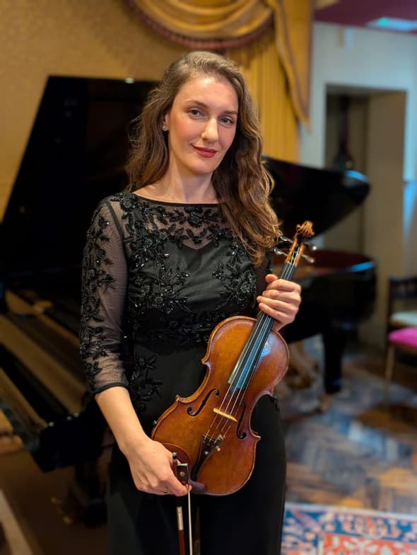 Profile photo of Pranvera, Violin tutor at Wiingy