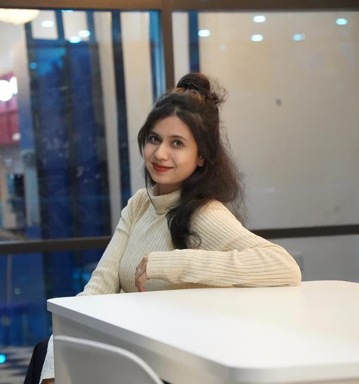 Profile photo of Priya, English tutor at Wiingy 