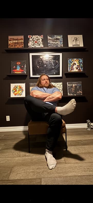 Profile photo of Quinn, Guitar tutor at Wiingy 