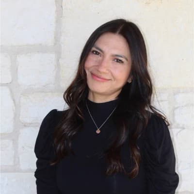 Profile photo of Quintana, Mathematics tutor at Wiingy 