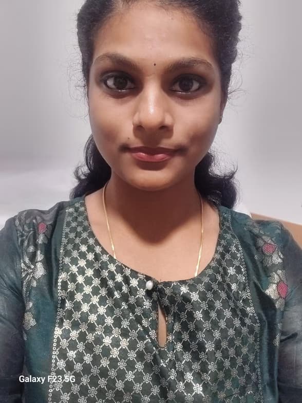 Profile photo of Shanmugapriya, English tutor at Wiingy