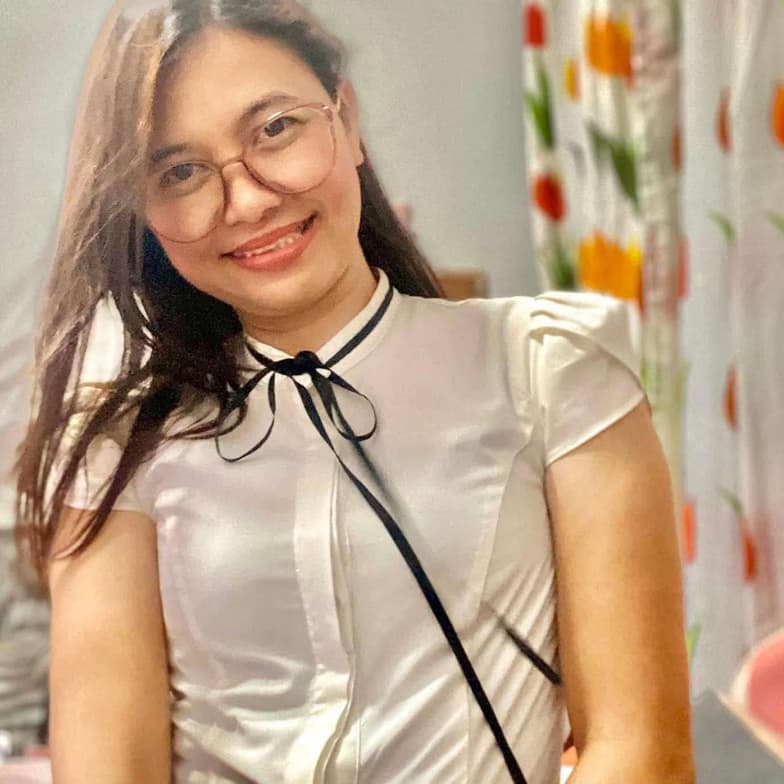 Profile photo of RHONA, Piano tutor at Wiingy 