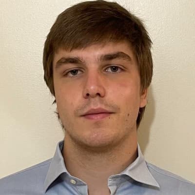 Profile photo of Richard, English tutor at Wiingy 