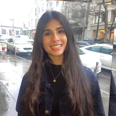 Profile photo of Rishika, Yoga tutor at Wiingy 