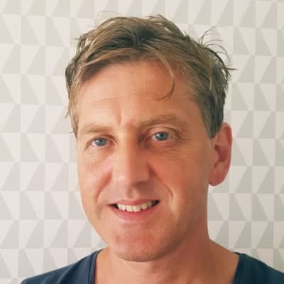 Profile photo of Rodney, Guitar tutor at Wiingy 