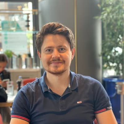 Profile photo of Roman, Violin tutor at Wiingy 