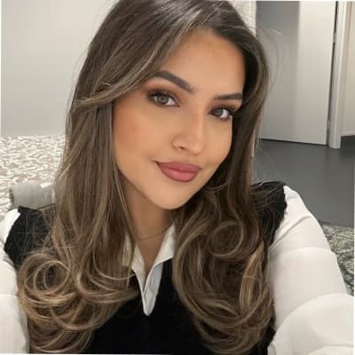 Profile photo of Rosalind	, French tutor at Wiingy 