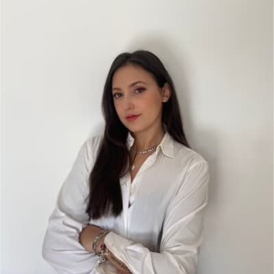 Profile photo of Rosie, English tutor at Wiingy 