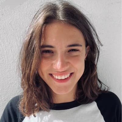 Profile photo of Ruby, Economics tutor at Wiingy 