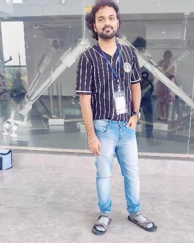 Profile photo of M, Chemistry tutor at Wiingy