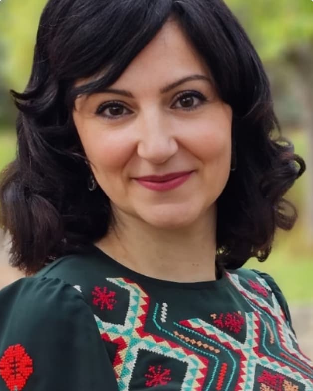 Profile photo of Saria, English tutor at Wiingy 