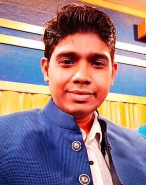 Profile photo of Saubhik, Economics tutor at Wiingy 