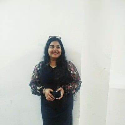 Profile photo of Savneet, Physics tutor at Wiingy 