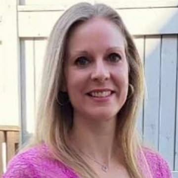 Profile photo of Sharlene, English tutor at Wiingy 