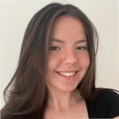 Profile photo of Scarlett, Singing tutor at Wiingy 