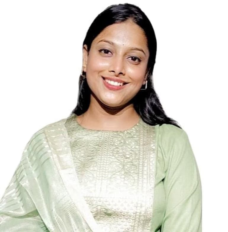 Profile photo of Shraddha, English tutor at Wiingy