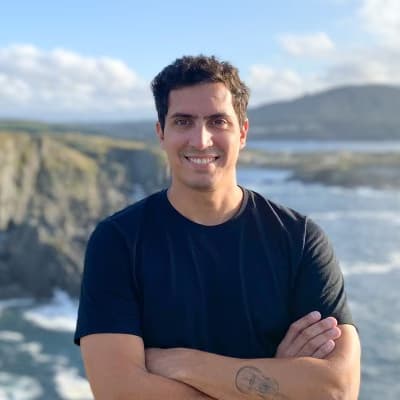 Profile photo of Simon, AP tutor at Wiingy 