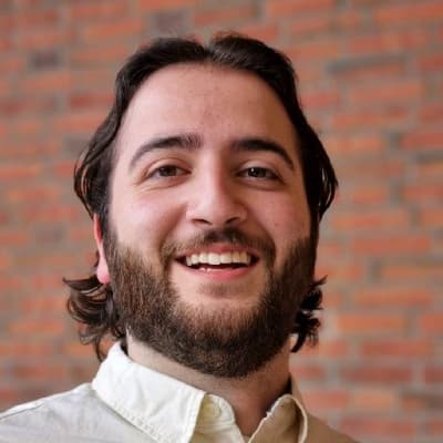 Profile photo of Simon, AP tutor at Wiingy 