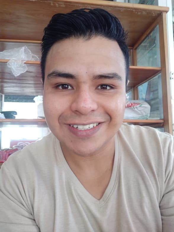 Profile photo of Segundo Stephan, English tutor at Wiingy 