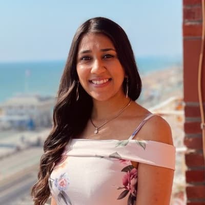 Profile photo of Sneha, Yoga tutor at Wiingy 