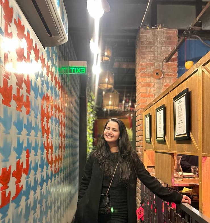 Profile photo of Sneha, Physics tutor at Wiingy 