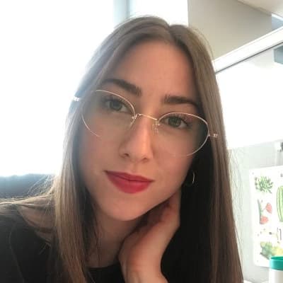 Profile photo of Sophia, Yoga tutor at Wiingy 