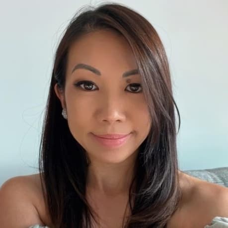 Profile photo of Sophie, AP tutor at Wiingy 