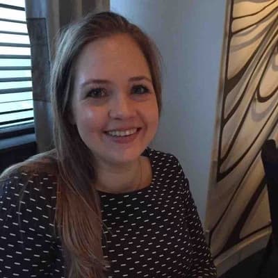 Profile photo of Stella, AP tutor at Wiingy 