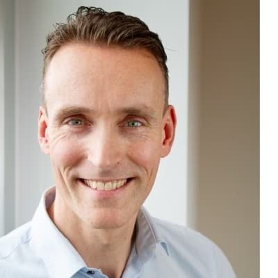 Profile photo of Sterling, Chemistry tutor at Wiingy 