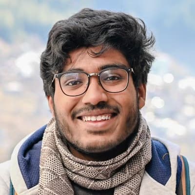 Profile photo of Tarun, Yoga tutor at Wiingy 